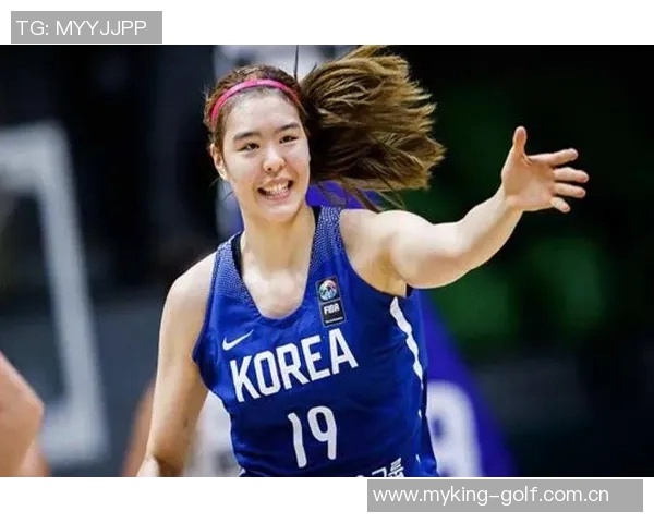 克雷桑身穿巴西9号球衣现场助威激情对决韩国队 克雷桑身穿巴西9号球衣现场助威激情对决韩国队