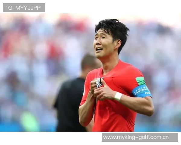 克雷桑身穿巴西9号球衣现场助威激情对决韩国队