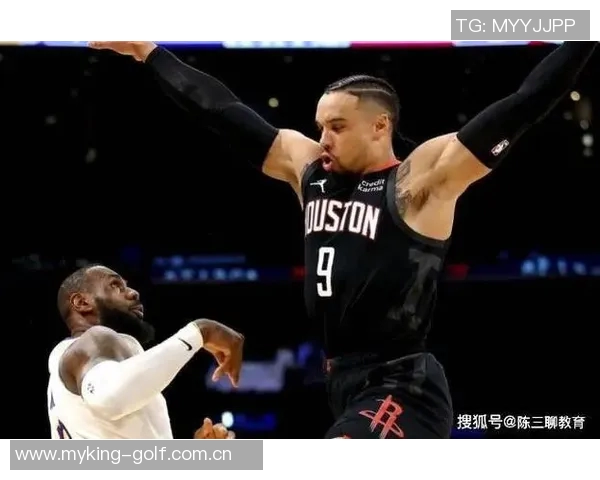 狄龙表现抢眼18投7中砍下18分布克出手数的两倍展现实力