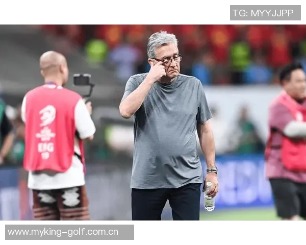 伊万指出国足跑动量不足与战术灵活性缺乏是关键问题