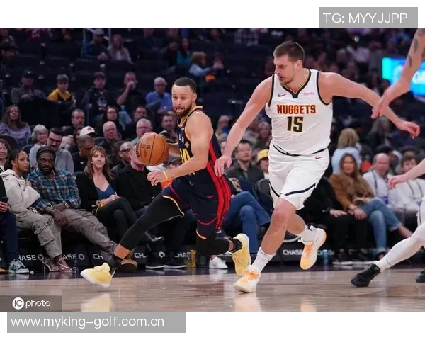 媒体人称库里背靠背对决约基奇和杨瀚森展现惊人实力令人畏惧 媒体人称库里背靠背对决约基奇和杨瀚森展现惊人实力令人畏惧