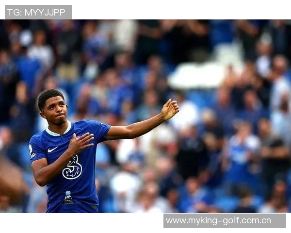 蓝军外租前锋福法纳因无证无保险驾驶被罚款12万引发关注