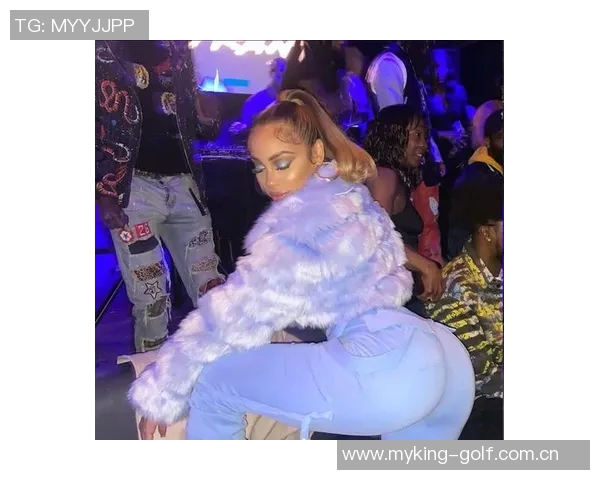 哈登新女友与查尔莫斯有过孩子还曾与路威热吻引发热议