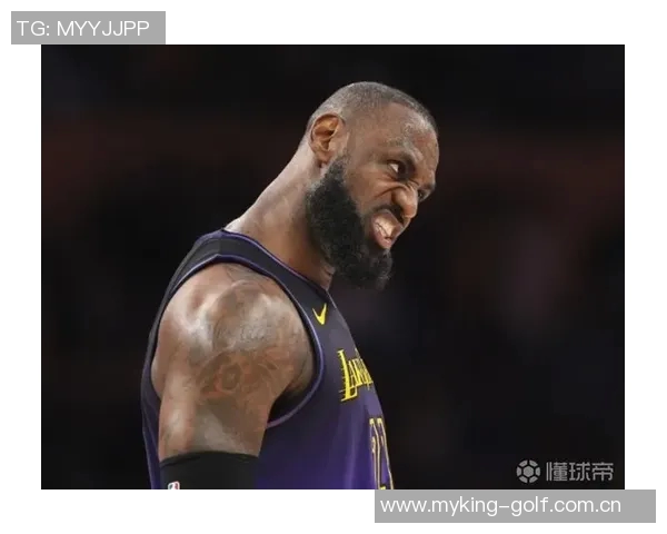 布莱斯前场篮板补篮詹姆斯兴奋转发赛场瞬间赞叹6号表现出色 布莱斯前场篮板补篮詹姆斯兴奋转发赛场瞬间赞叹6号表现出色