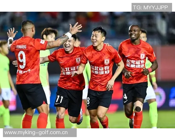 小曾季前赛拼劲十足媒体人分析合同压力促球员表现