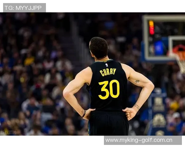 库里复出首战未达预期但重返赛场与队友们同心协力倍感欣喜