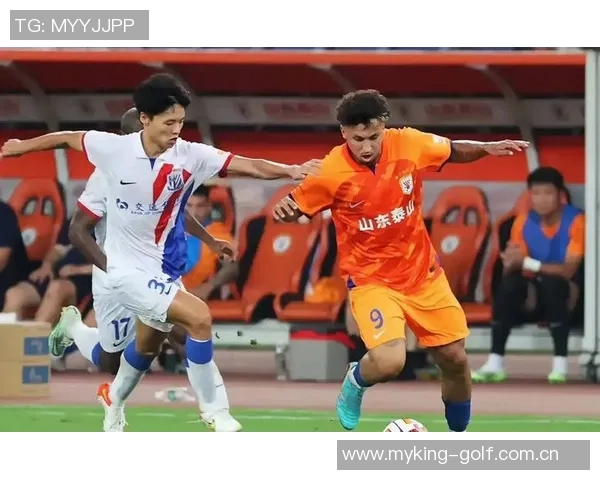 山东泰山足球俱乐部成为中超首支积分突破1500分的球队荣耀时刻 山东泰山足球俱乐部成为中超首支积分突破1500分的球队荣耀时刻