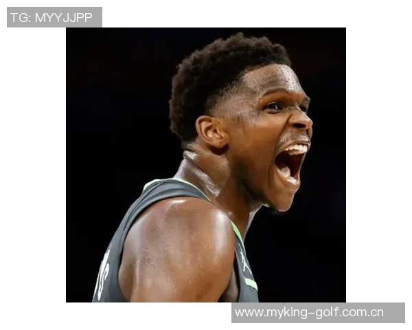 爱德华兹半场表现亮眼10投4中贡献15分3助攻罚球全中助球队争取胜利